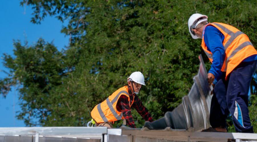 Professional gutter cleaning in Lawn, PA